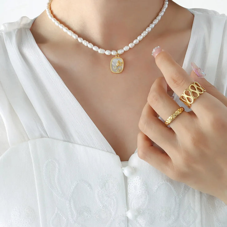 French Baroque freshwater pearl chain oval plate