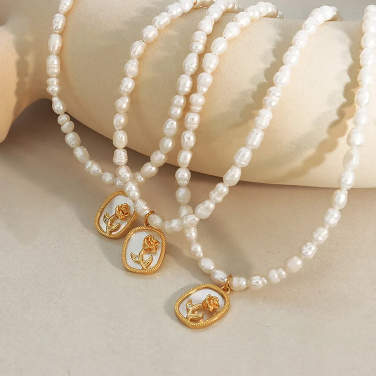 French Baroque freshwater pearl chain oval plate