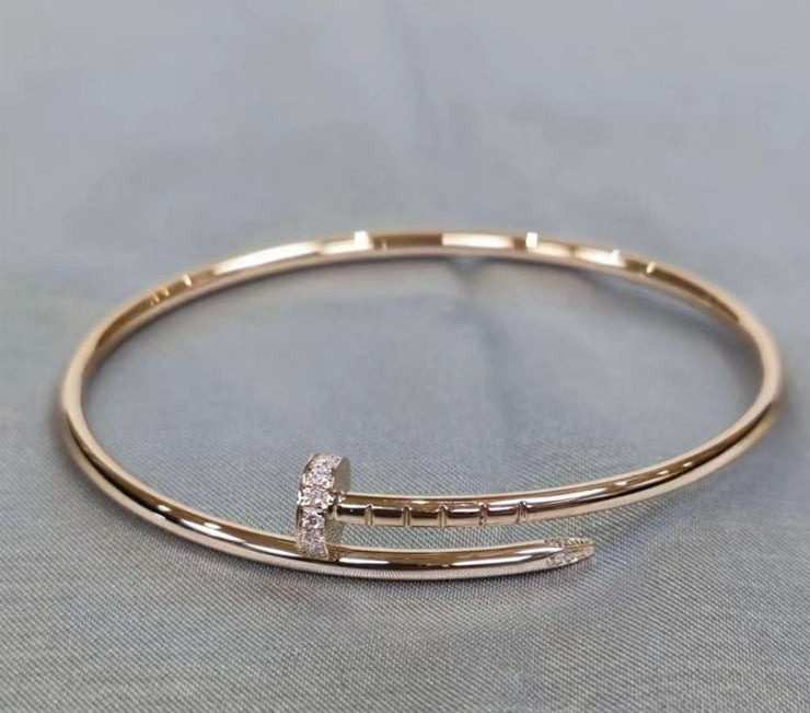 Precision Thick Plating Head and Tail Diamond Fashion Three-Circle