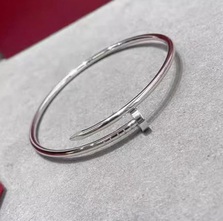 Precision Thick Plating Head and Tail Diamond Fashion Three-Circle