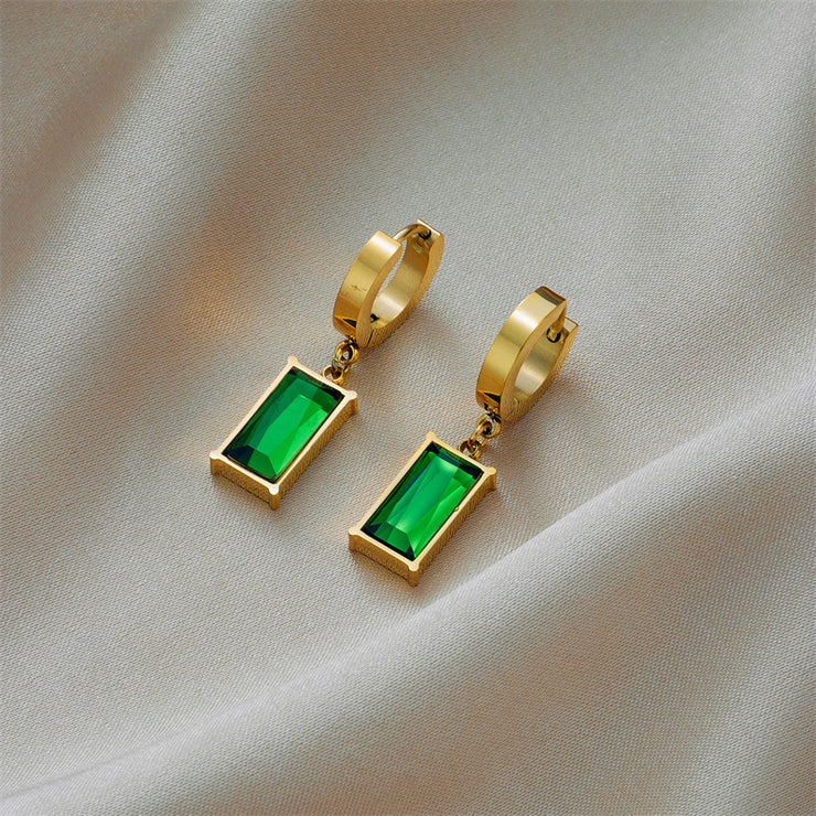 Style Unique Design Blade Chain Luxury Emerald Zircon Pendant