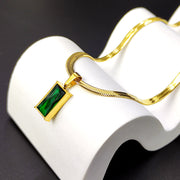 Style Unique Design Blade Chain Luxury Emerald Zircon Pendant